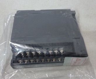 QY10 Common 16 Points Relay Output  Mitsubishi PLC controller with Screw Terminal